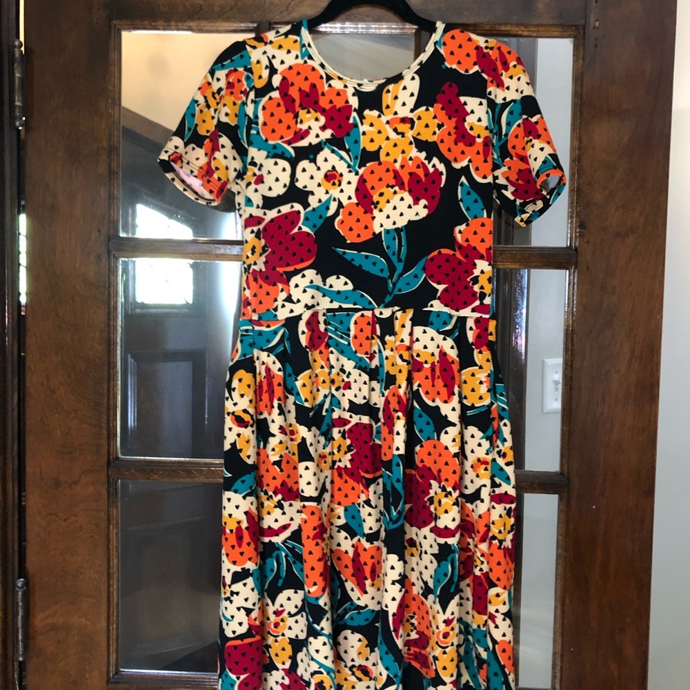 Lularoe Amelia